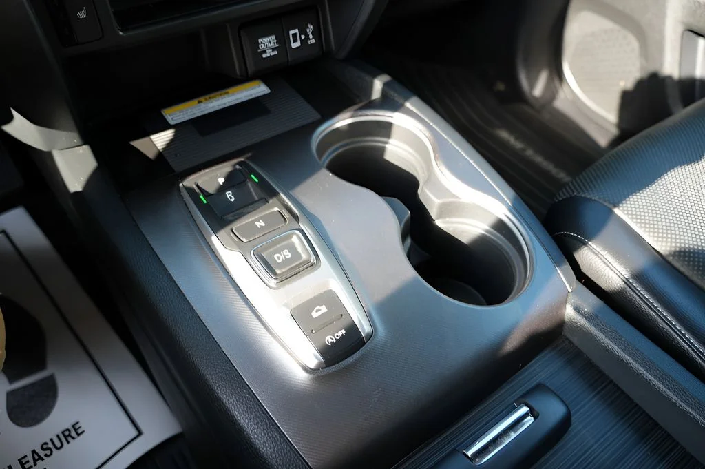 Used 2023 White Honda RTL-E image 29