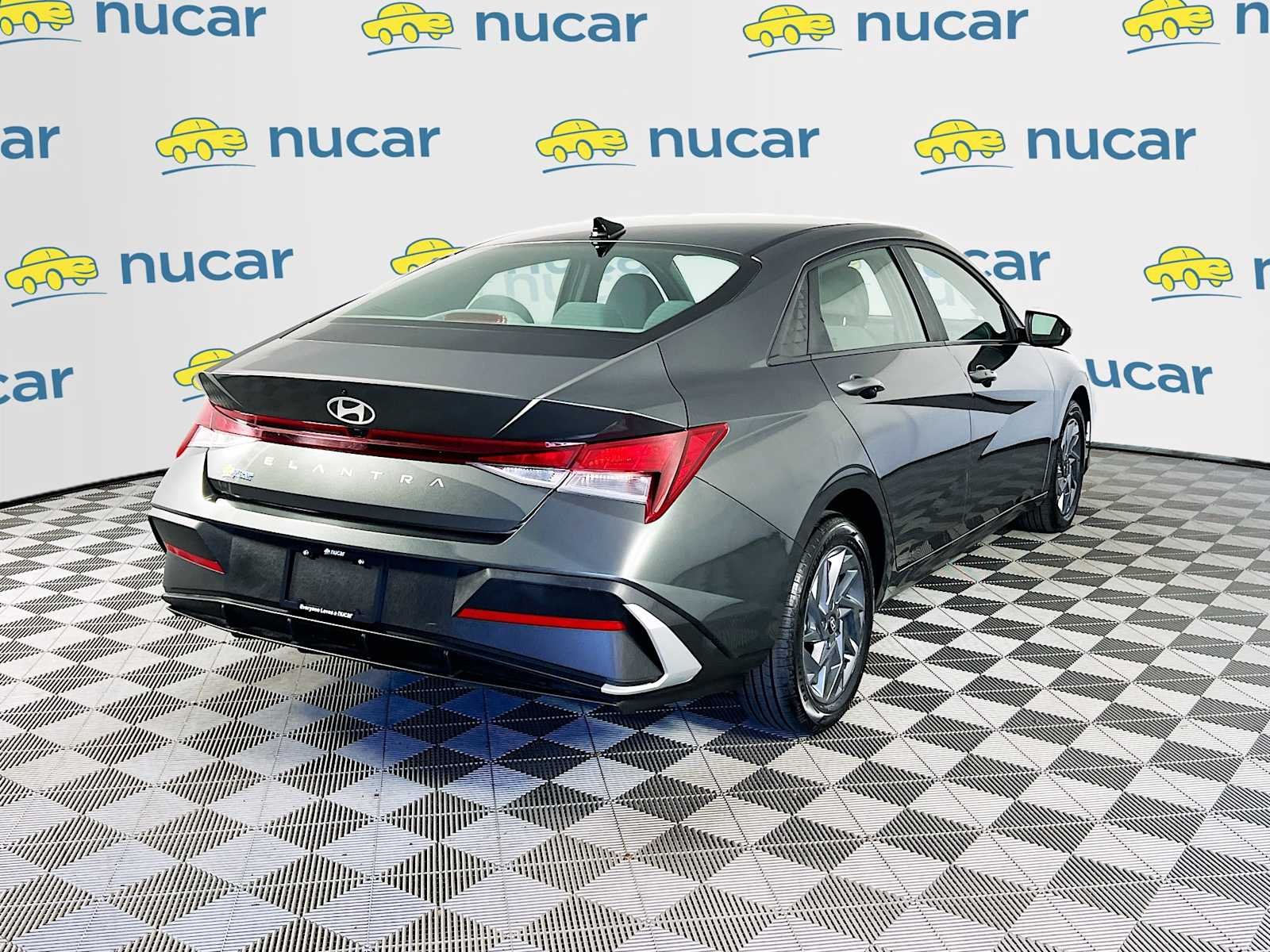 Used 2024 Amazon Gray Hyundai SEL image 7
