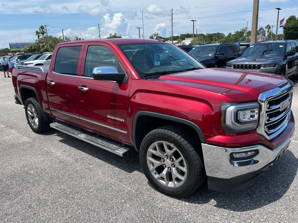 Used 2018 Red GMC SLT image 2