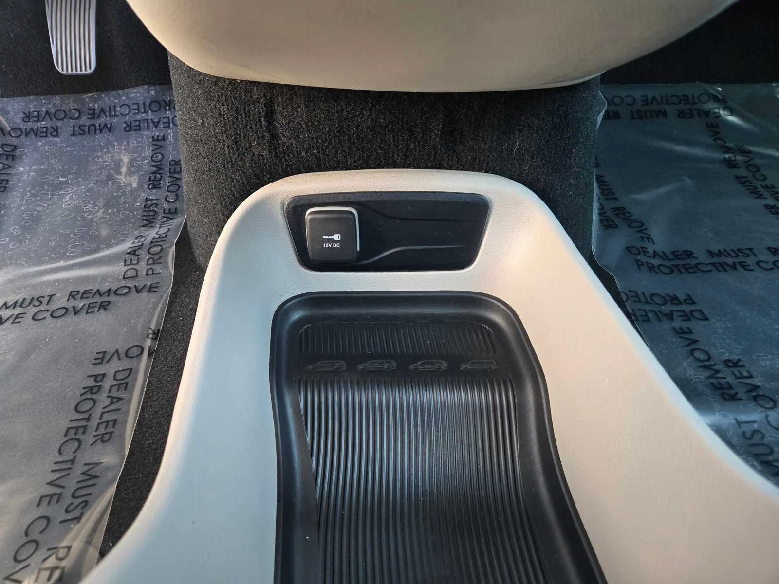 Used 2023  Chrysler LX image 20