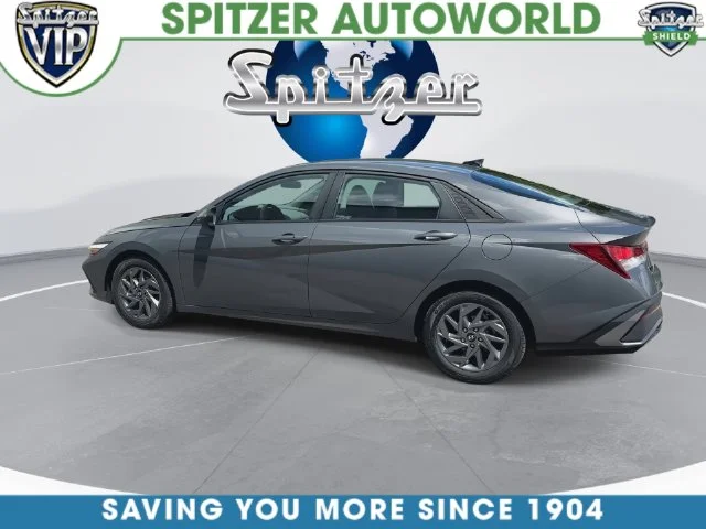 Used 2024 Gray Hyundai SEL image 7