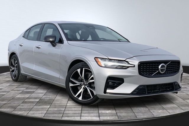 2024 Volvo S60 Plus