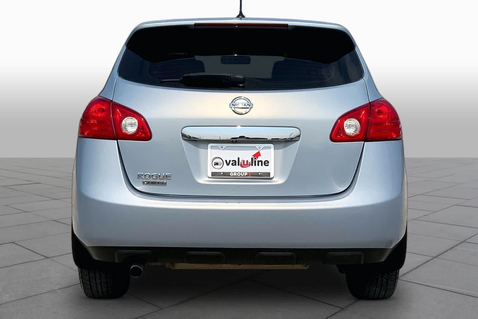 Used 2014 Frosted Steel Nissan S image 5