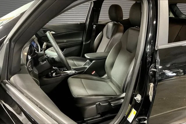 Used 2021 EBONY TWILIGHT METALLIC Buick Preferred image 19