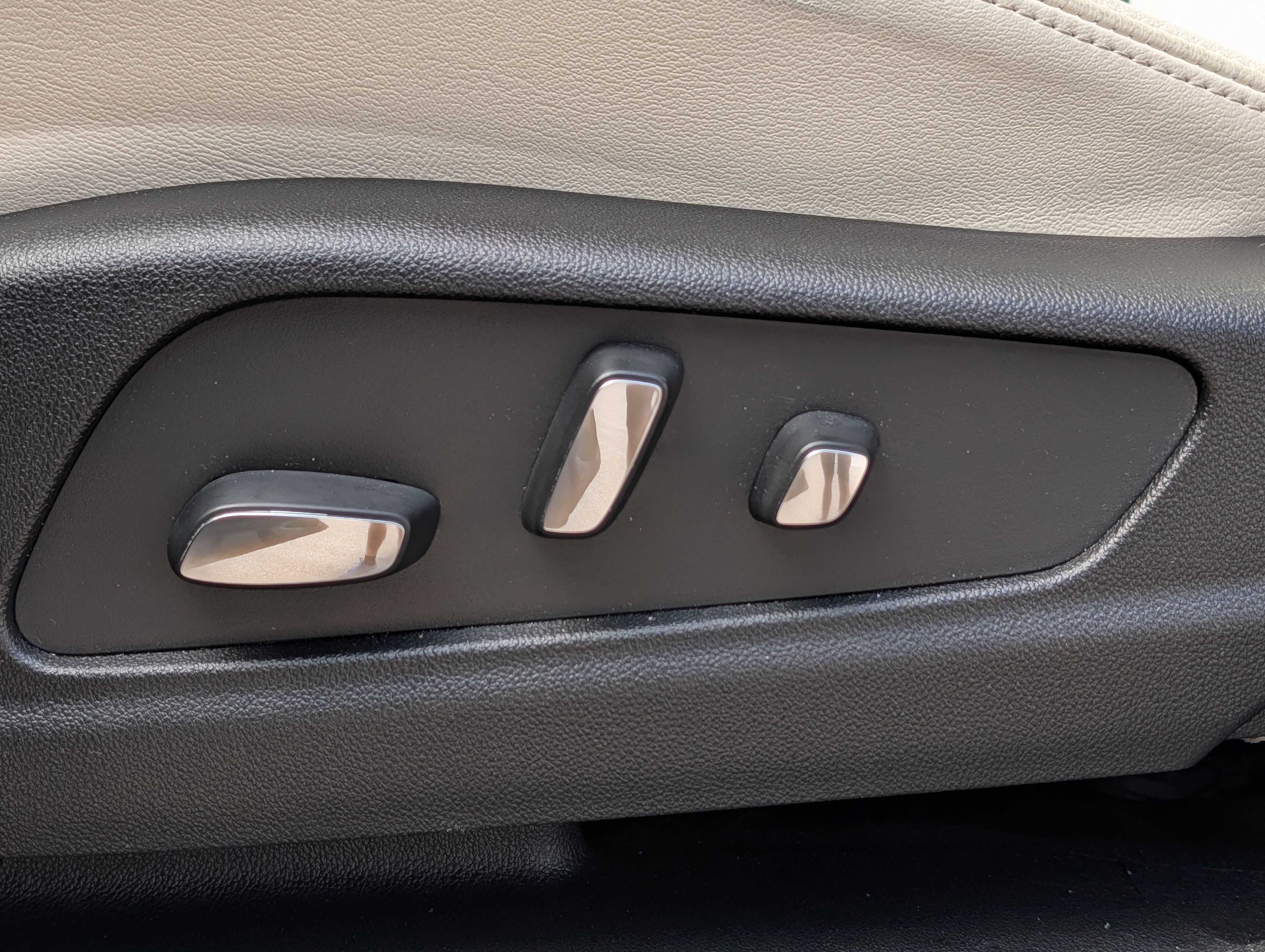 2025 Cadillac XT6 Sport - Photo 18