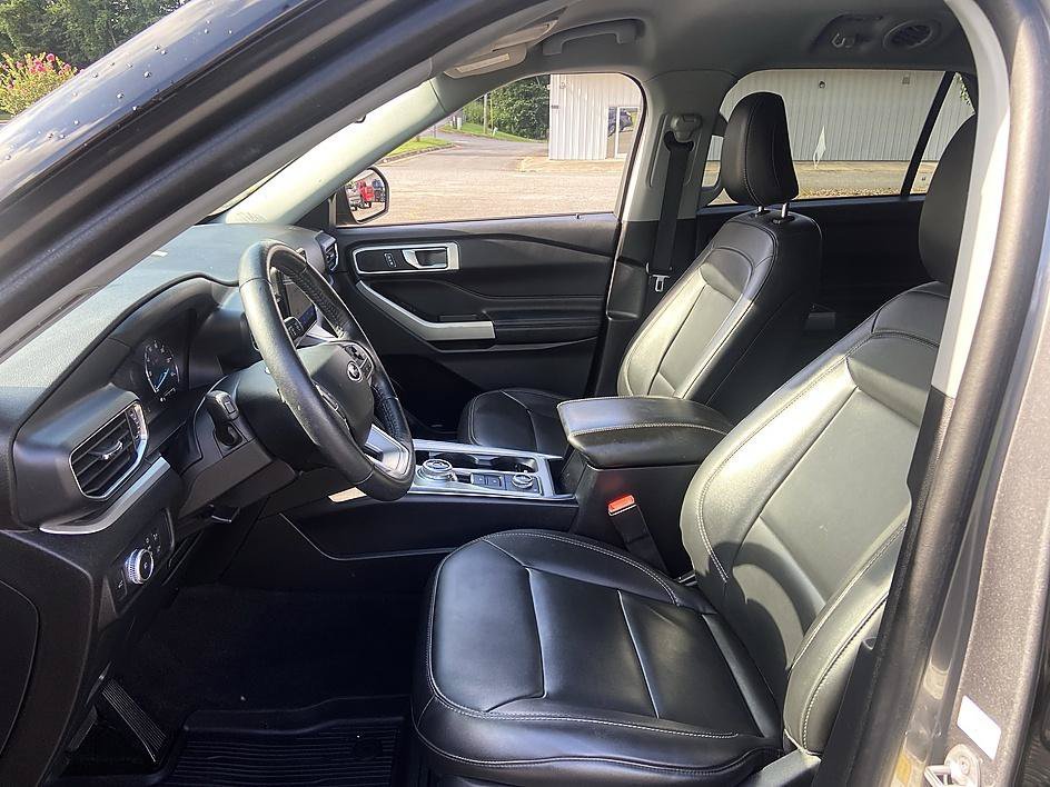 Used 2022 Gray Metallic Ford XLT image 12