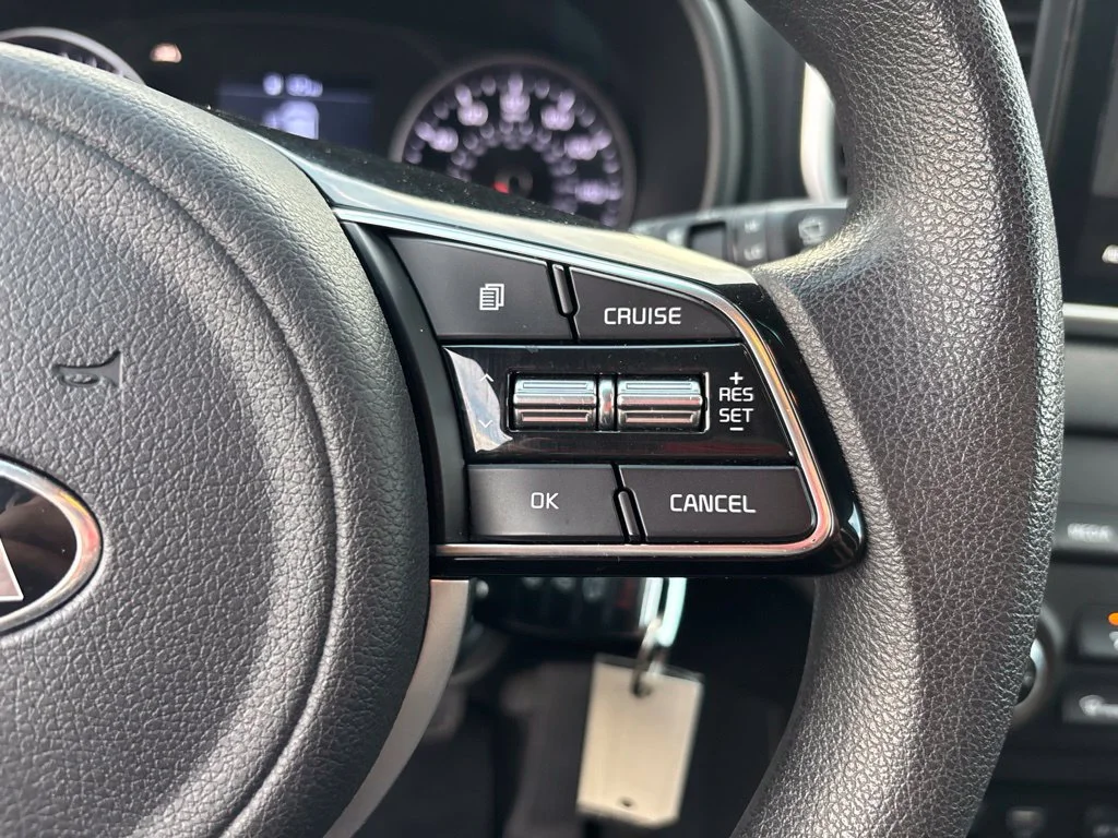 Used 2020 Red Kia LX image 17