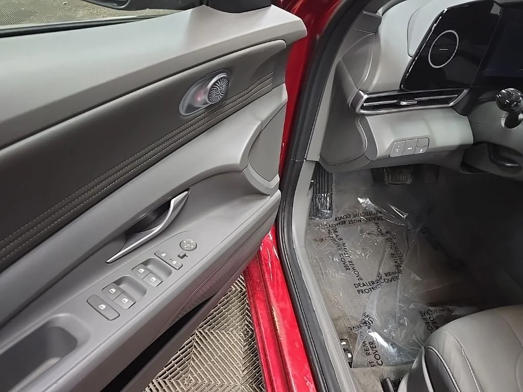 Used 2023 Red Hyundai SEL image 30