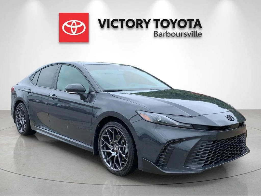 Used 2026  Toyota SE image 5