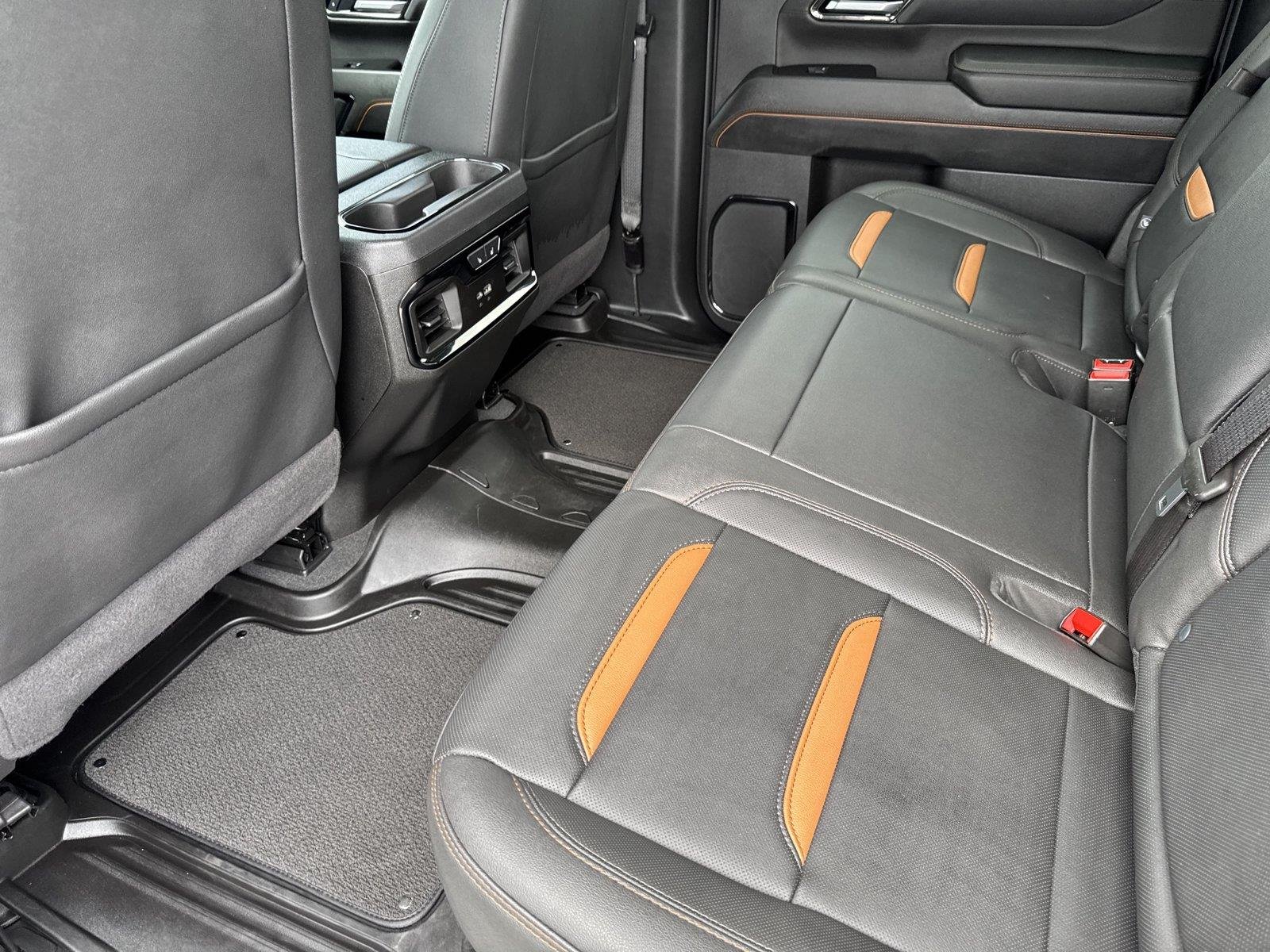 Used 2025 Sterling Metallic GMC AT4 image 31