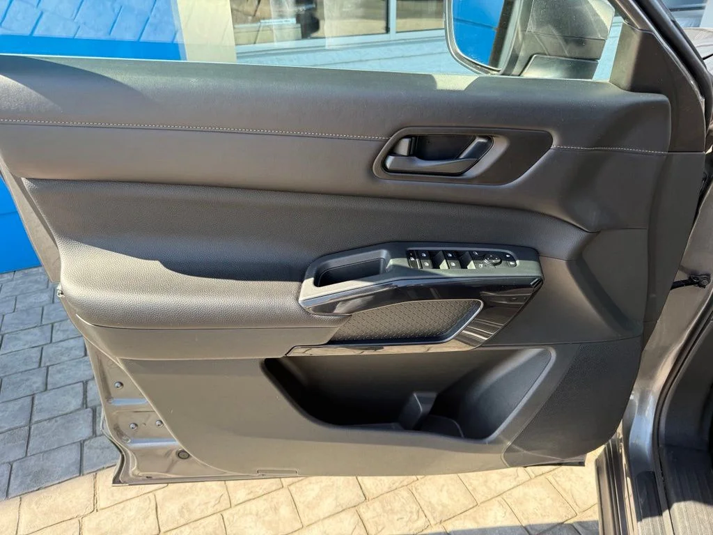 Used 2024 Gray Nissan SV image 32
