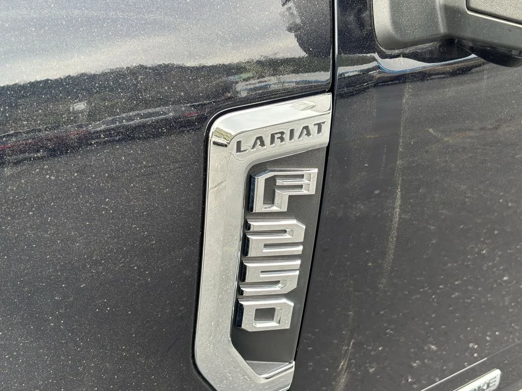 Used 2021 Blue Ford Lariat image 11
