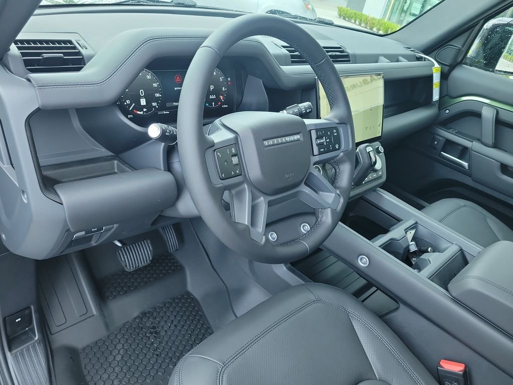 New 2026 Woolstone Green LAND ROVER X-Dynamic SE image 24
