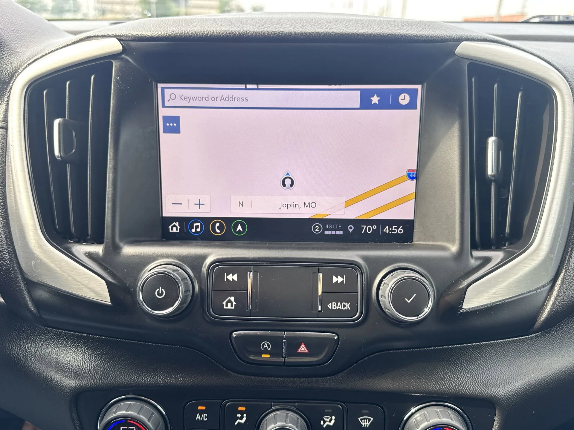 2023 GMC Terrain SLE - Photo 18