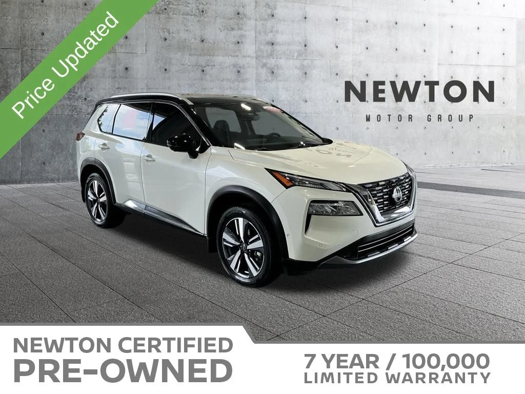 Certified Used 2023 Pearl White Tricoat/Super Black Nissan SL image 1