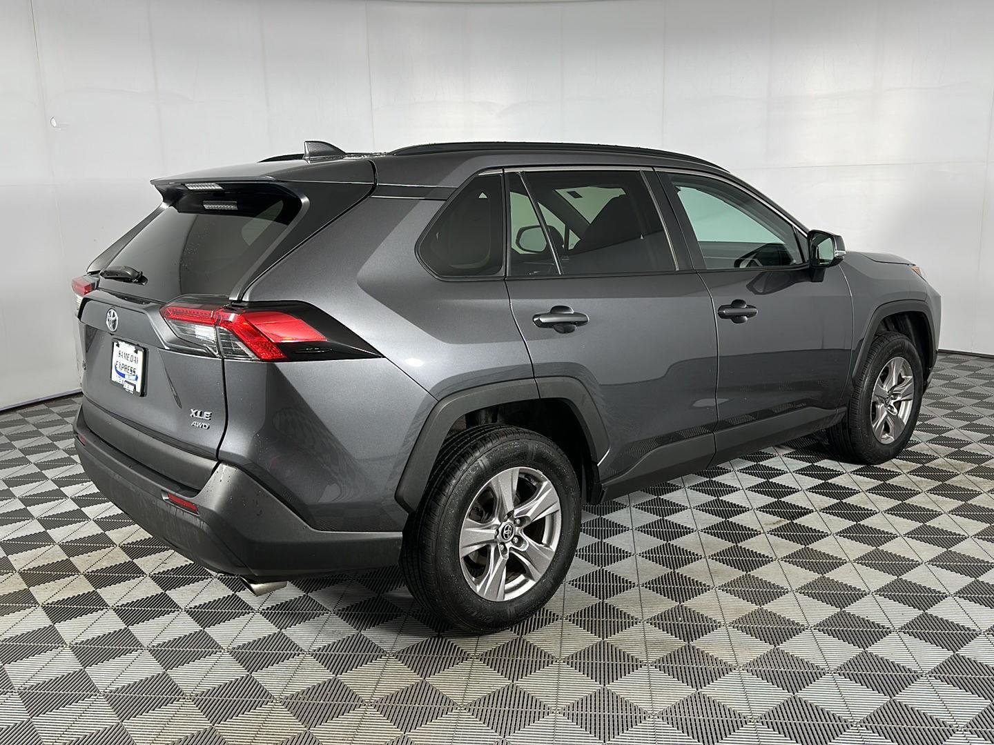 Used 2022 Magnetic Gray Metallic Toyota XLE image 27