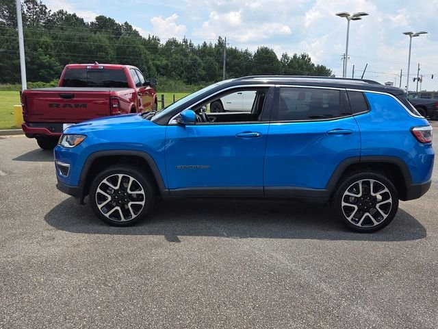 Used 2018 Blue Jeep Limited image 4