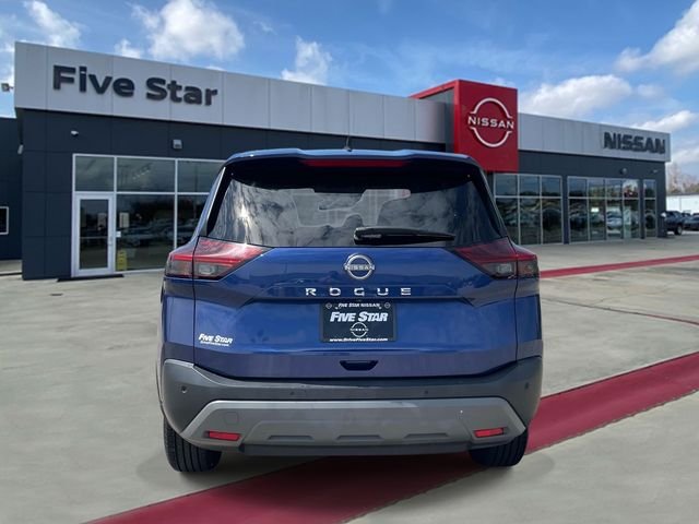 Used 2023 Blue Nissan S image 5