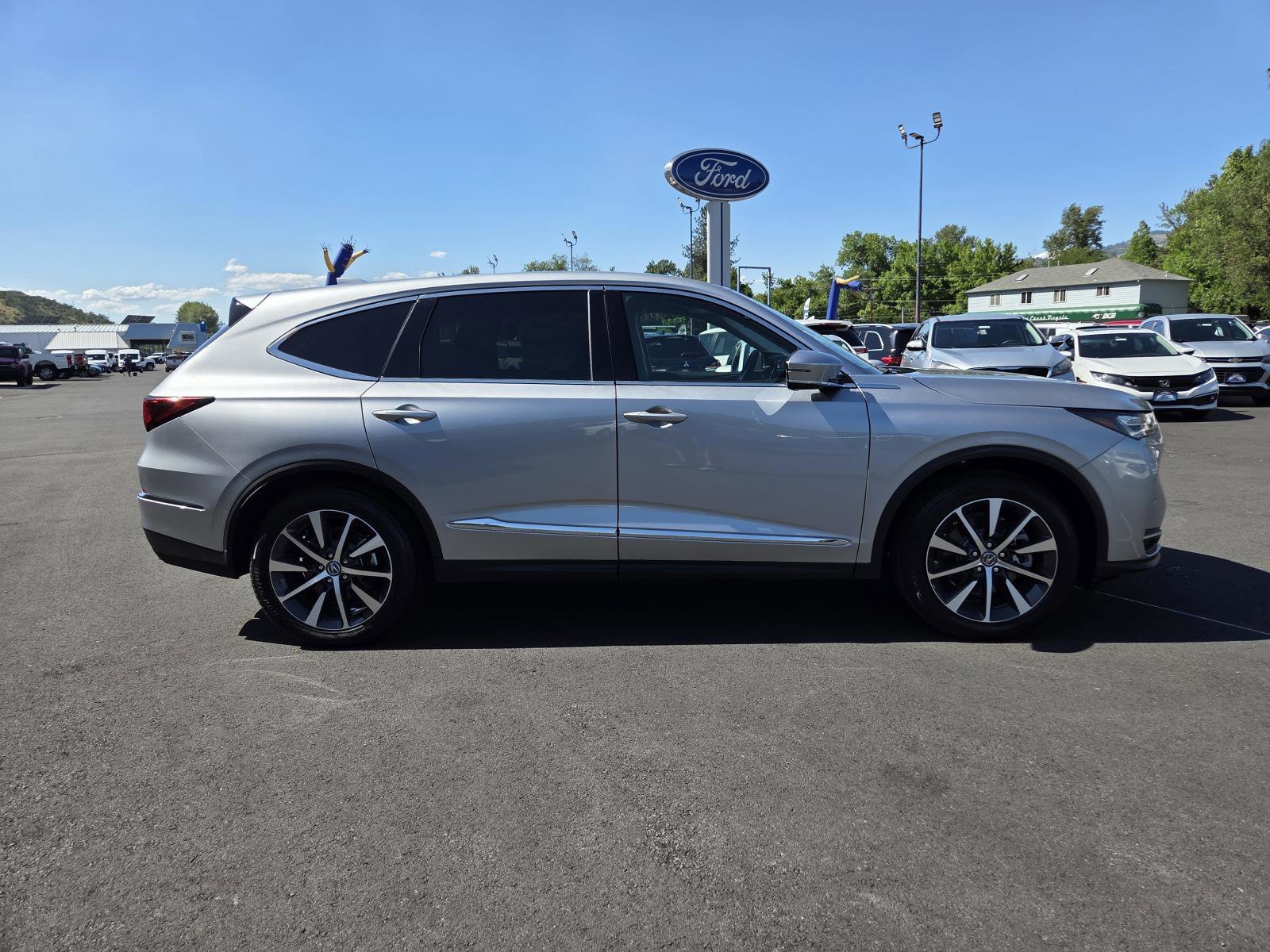New 2026 Solar Silver Metallic Acura w/Technology Package AWD image 4