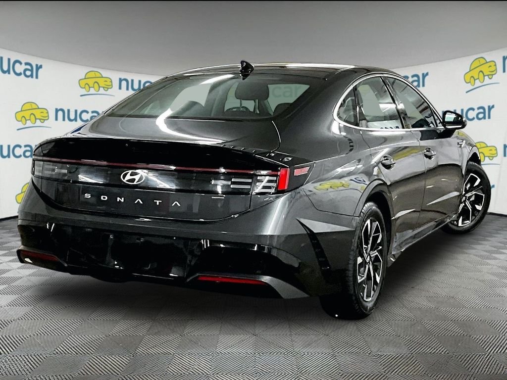 Used 2024 Gray Hyundai SEL image 6