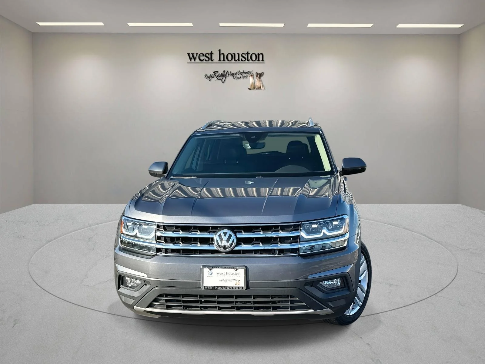 Used 2019 Gray Volkswagen 2.0T SE w/Technology image 2