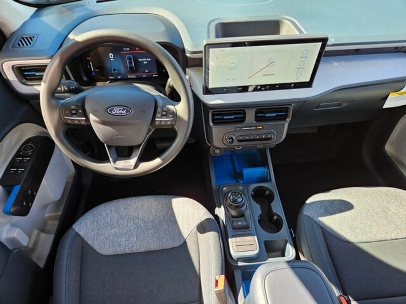 2025 Ford Maverick XLT - Photo 7