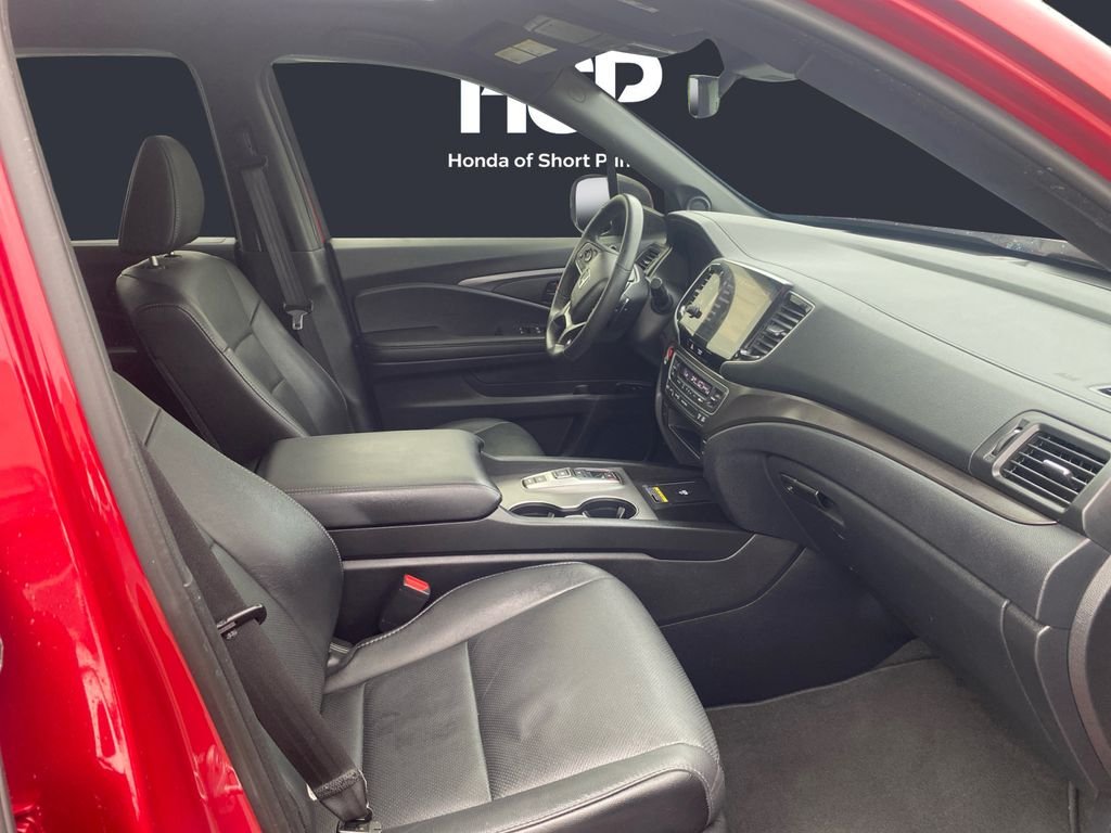 2025 Honda Passport EX-L - Photo 15