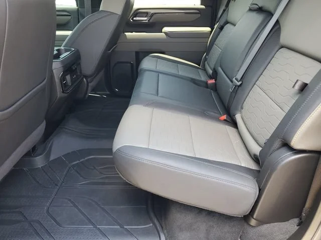 Used 2024 Black Chevrolet ZR2 image 22