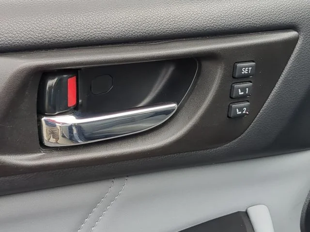 Used 2018 Blue Subaru 2.5i image 13