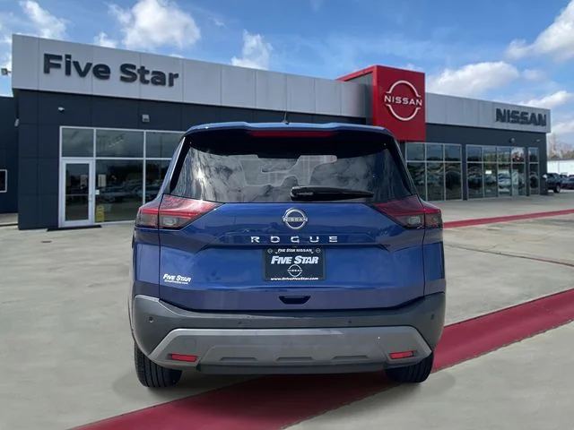 Used 2023 Blue Nissan S image 5