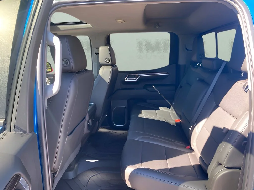 Used 2022 GLACIER BLUE METALLIC Chevrolet RST image 23