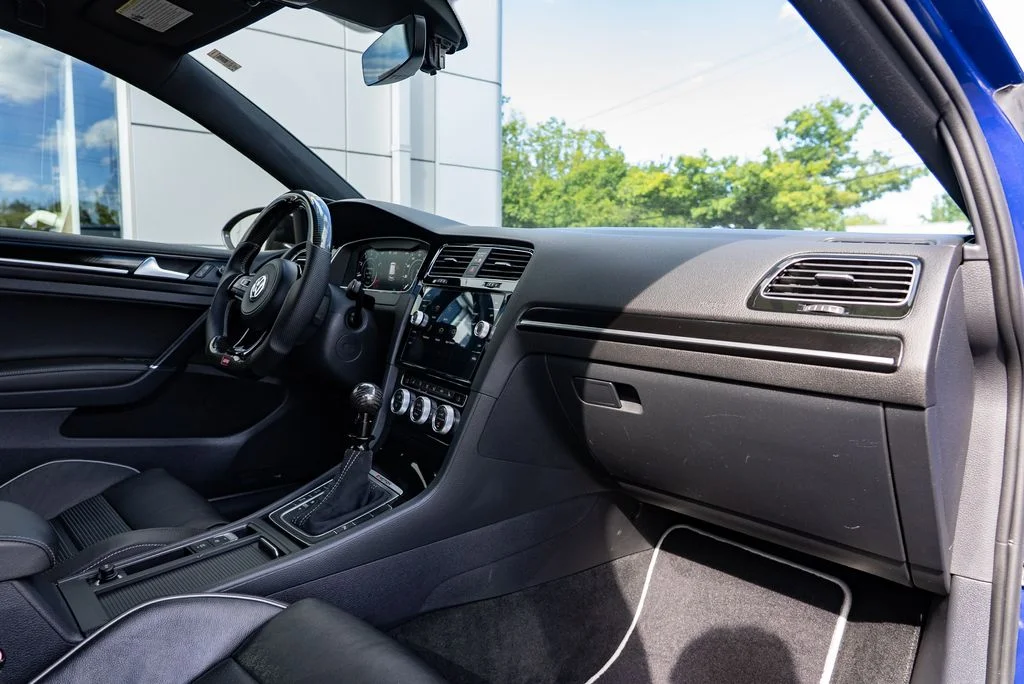 Used 2018 Blue Volkswagen DCC & Navigation 4Motion image 27