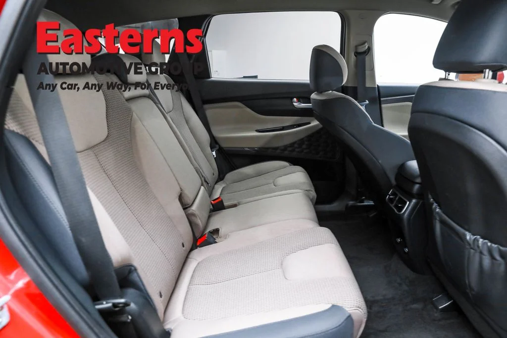 Used 2022 Red Hyundai SE image 22