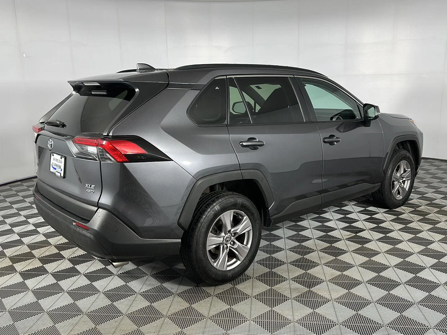 Used 2022 Magnetic Gray Metallic Toyota XLE image 27