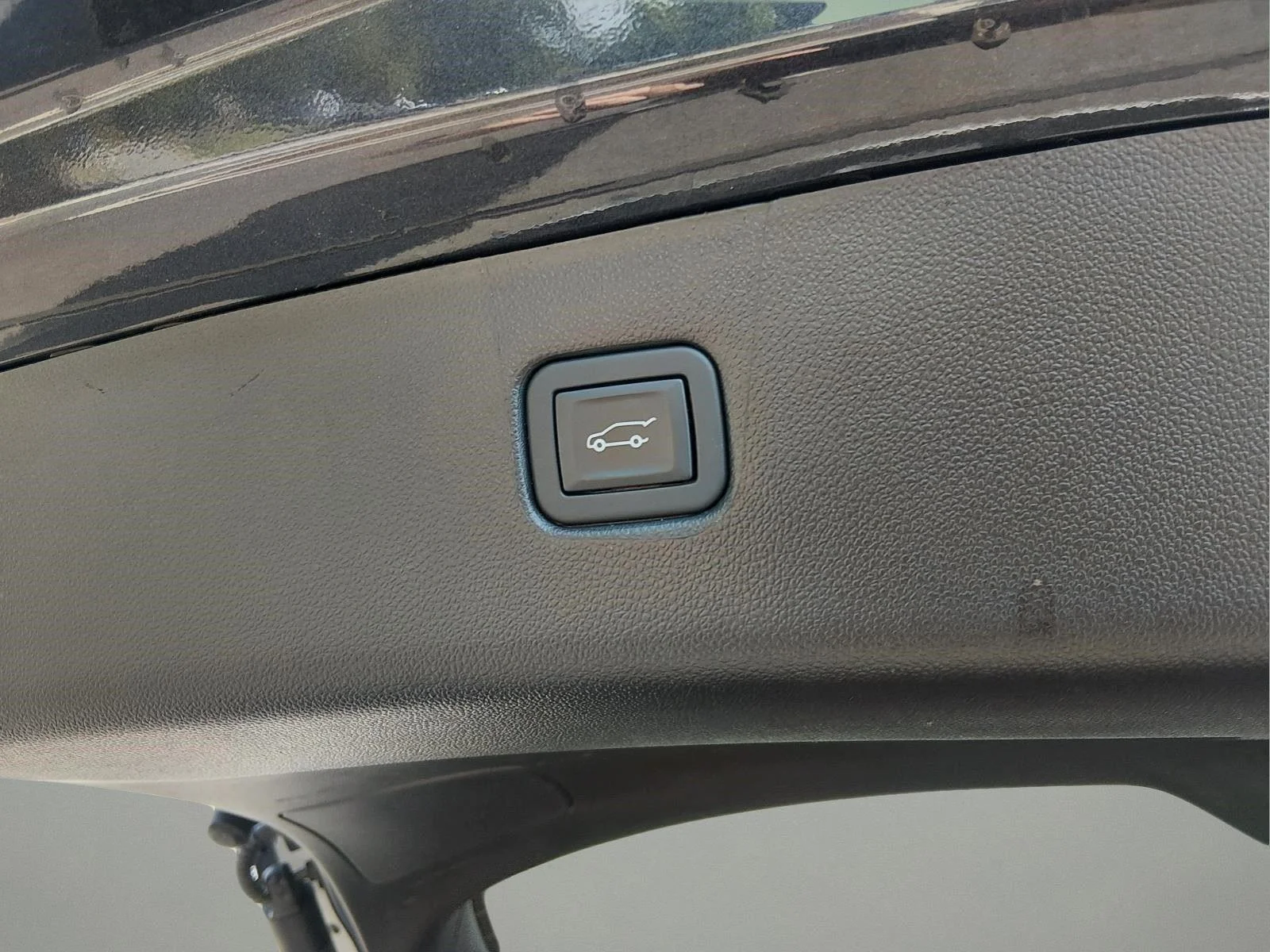 Used 2022 Iron Gray Metallic Chevrolet LT image 22