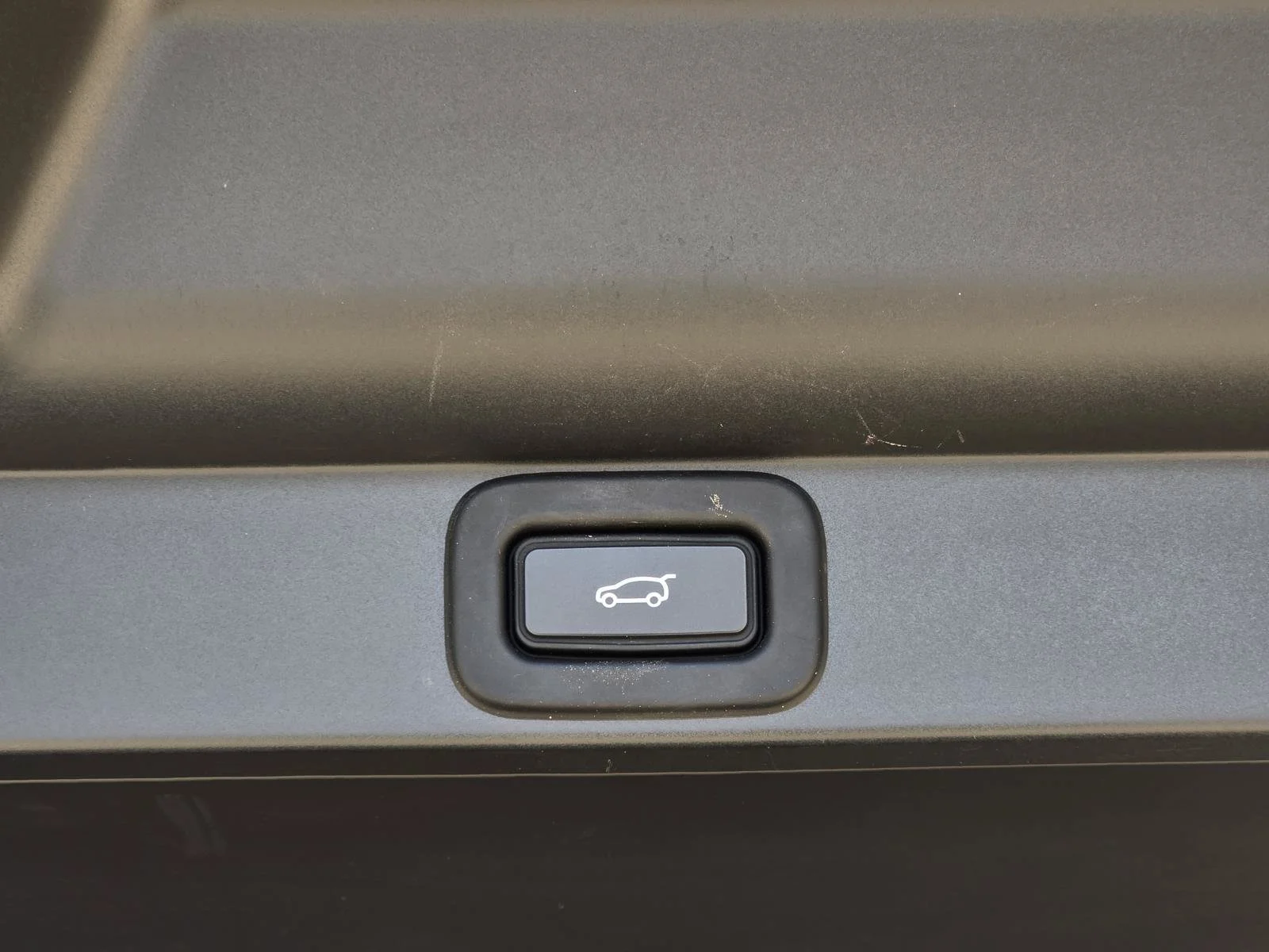 Certified Used 2023 Black Land Rover SE image 30