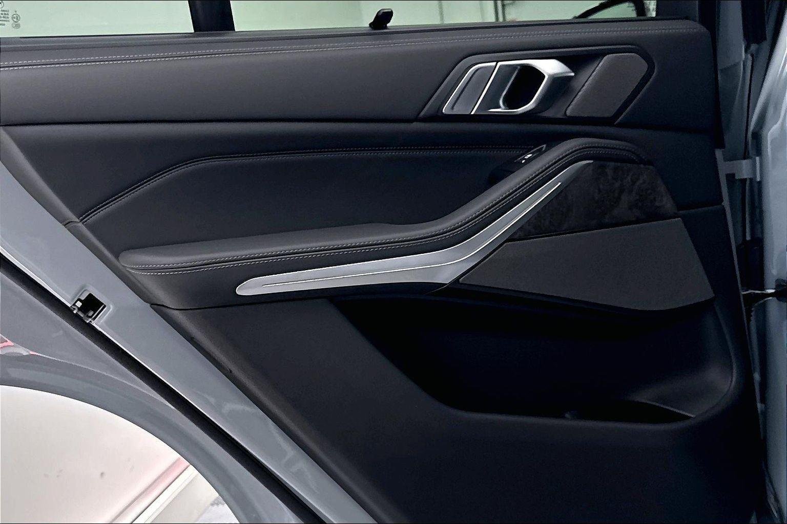 New 2026 Brooklyn Grey Metallic BMW xDrive50e image 30