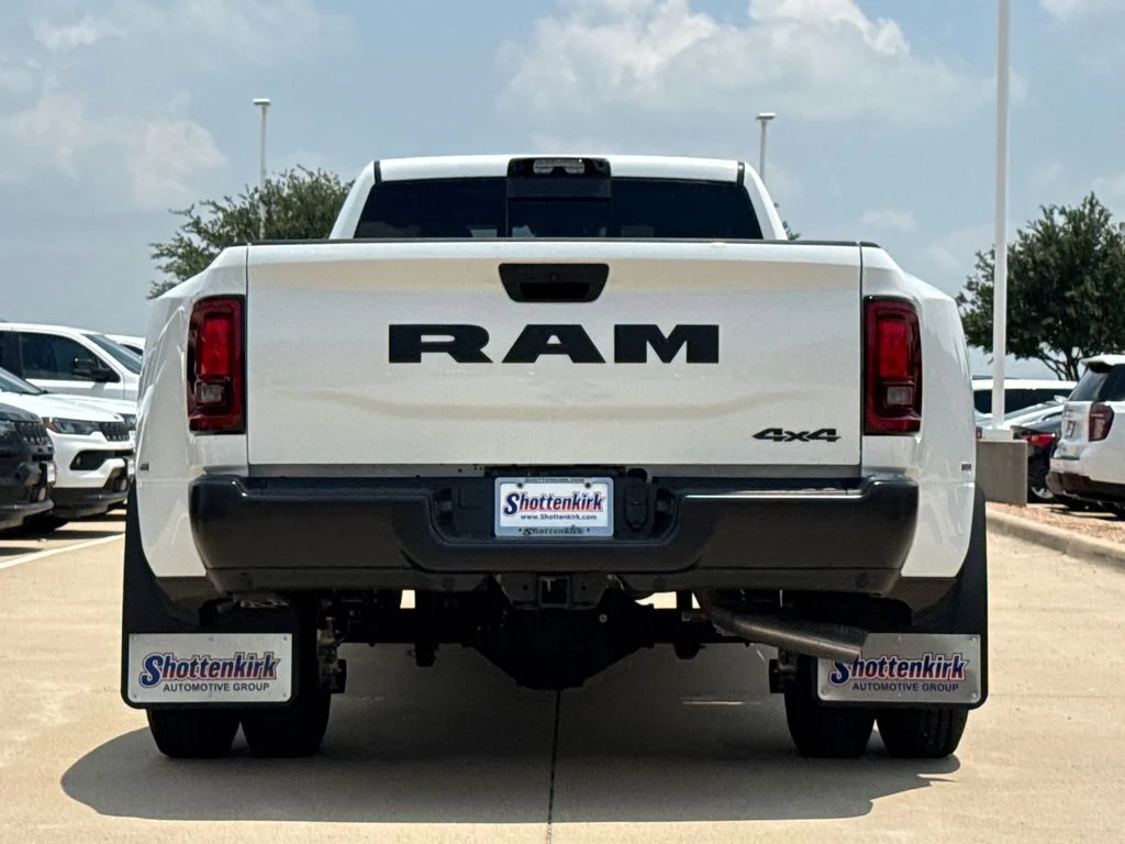 New 2026 Bright White Clear-Coat Exterior Paint RAM Tradesman image 8