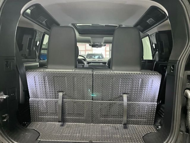 Used 2020 White Land Rover SE image 5