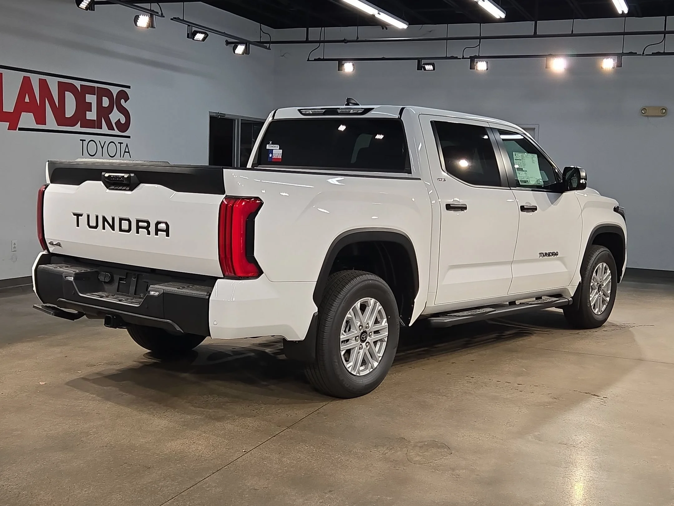 New 2026 Ice Cap Toyota SR5 image 7