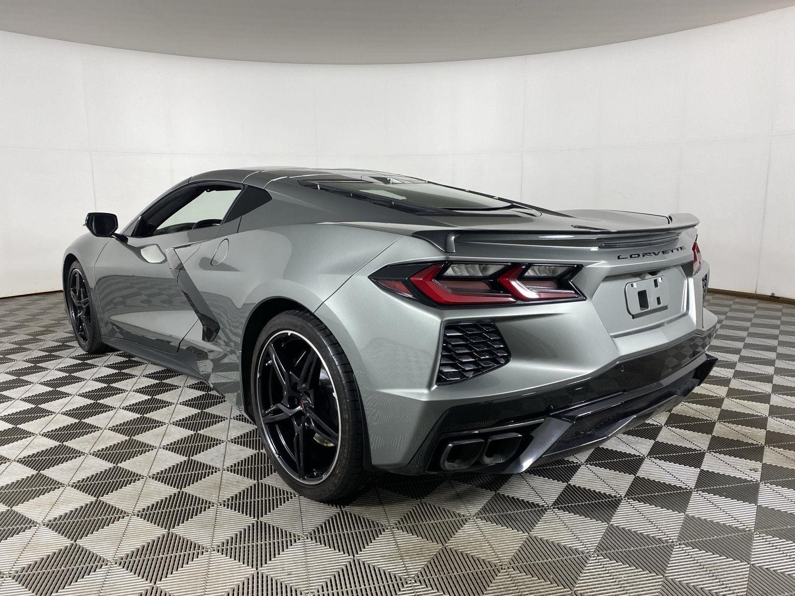 Used 2023 Hypersonic Gray Metallic Chevrolet 2LT image 6