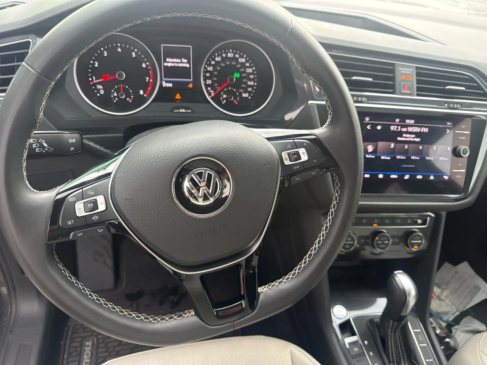 Certified Used 2021 Platinum Gray Metallic Volkswagen SE image 8