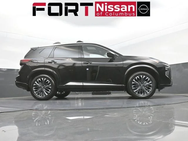New 2026 Black Nissan Platinum image 41