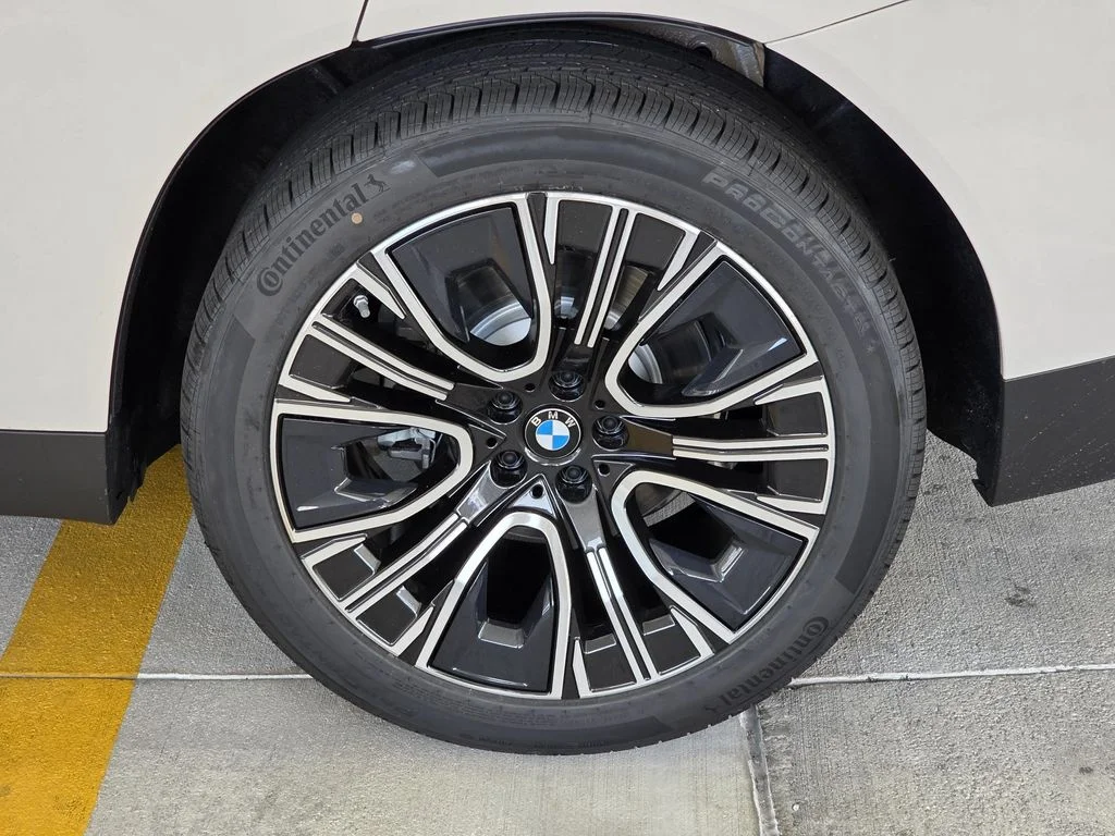 New 2026 Dune Grey Metallic BMW 30 xDrive image 5