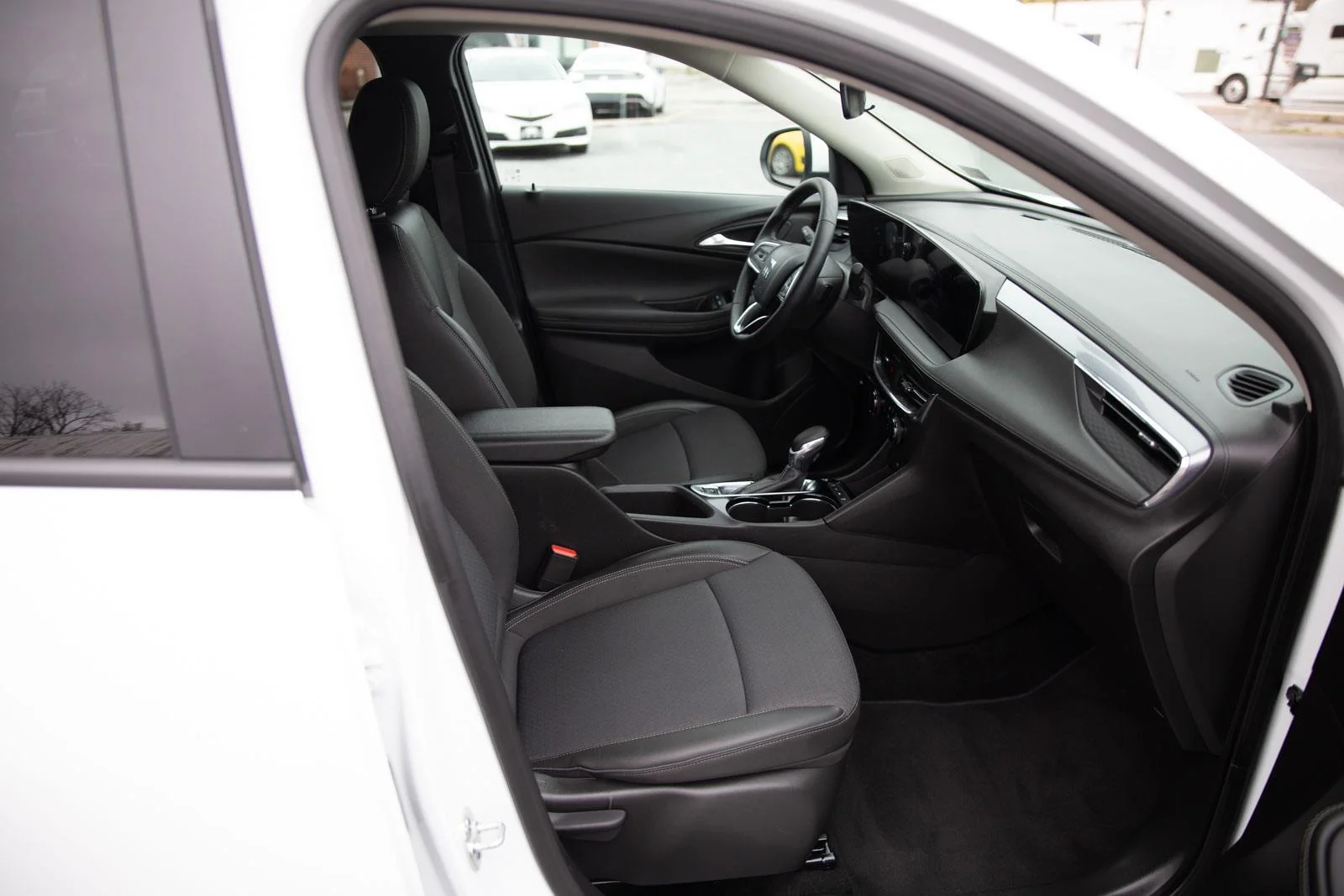 2025 Buick Encore GX Preferred - Photo 15