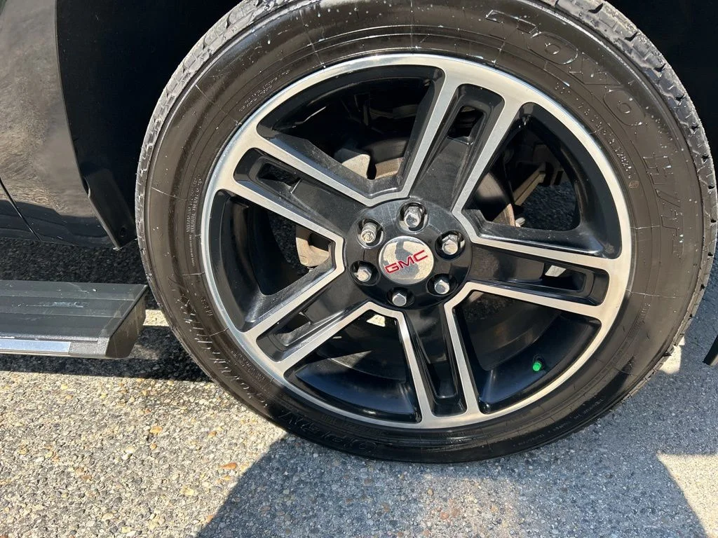 Used 2016 Black GMC Denali image 26