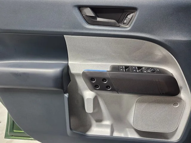 Used 2025 Green Ford XLT image 26
