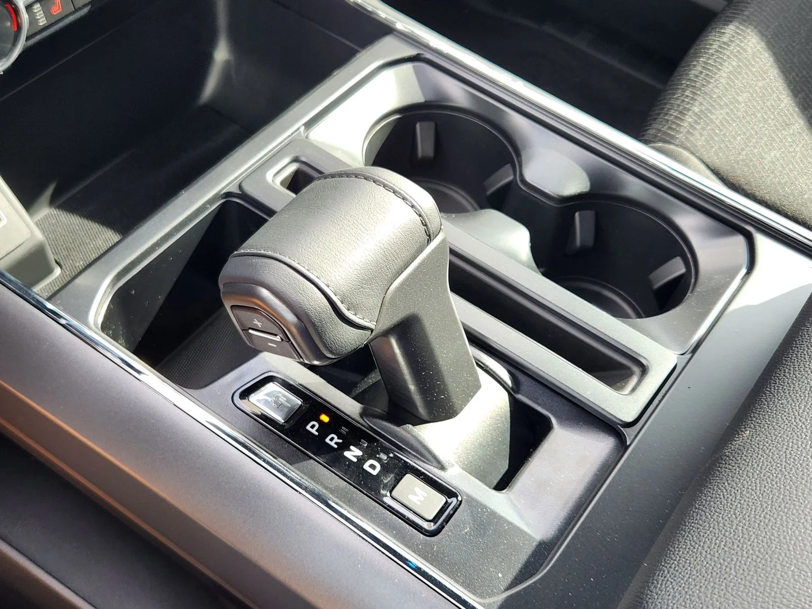New 2026 Oxford White Ford XLT image 15