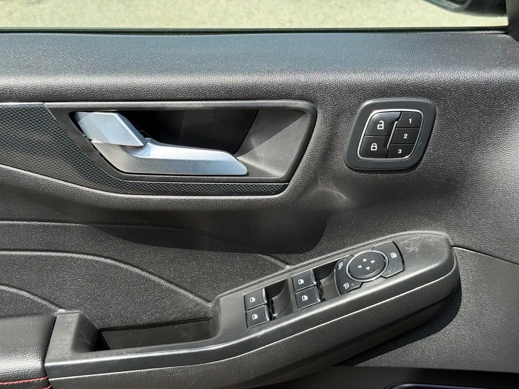 Used 2023 Black Ford ST-Line Select image 22