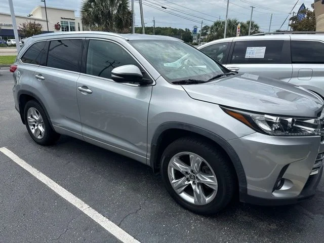 Used 2019 Silver Toyota Limited image 12